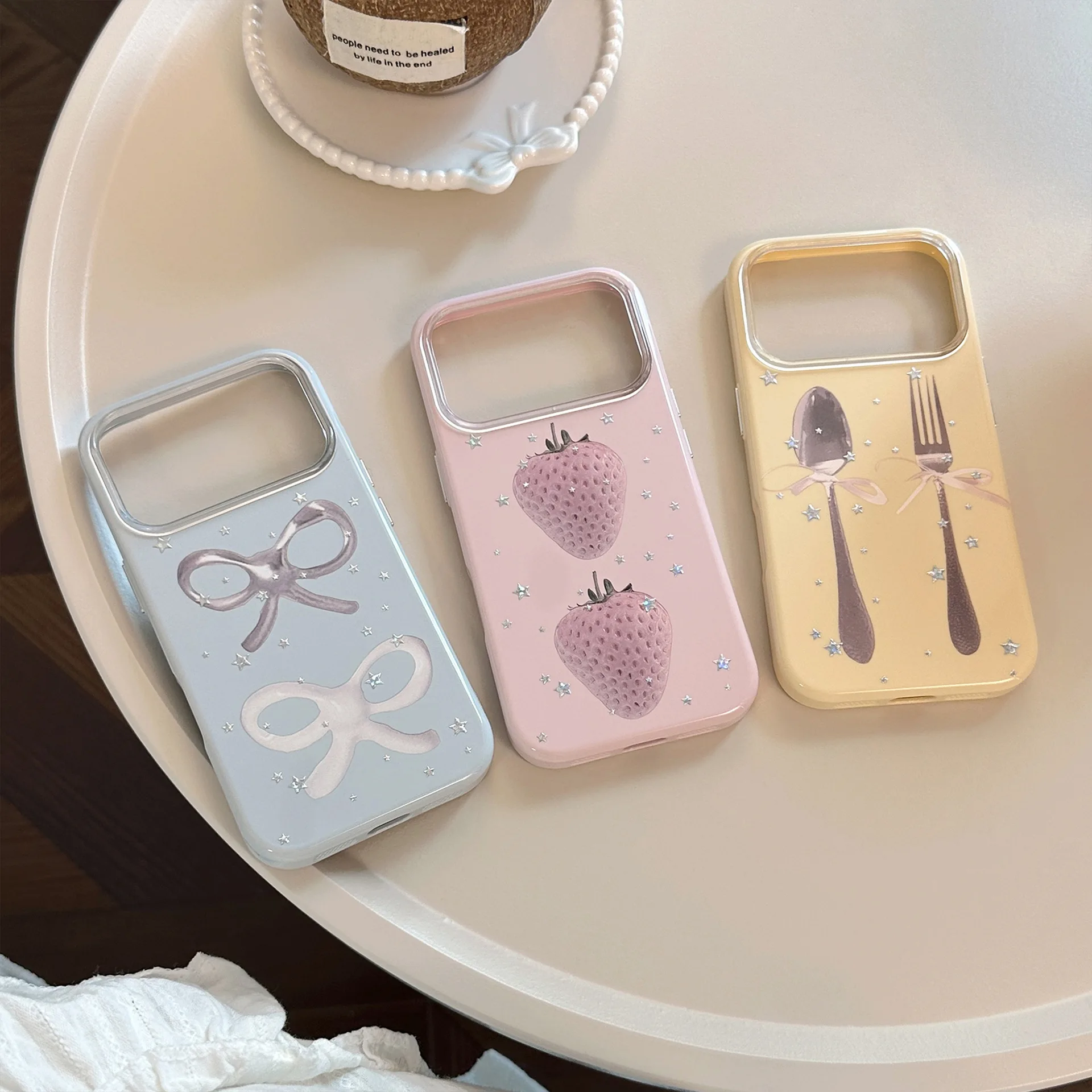 Apple Iphone 15 - Luxuriöse Handyhülle mit Bonbonfarben und Silberstern-Illustrationsmuster